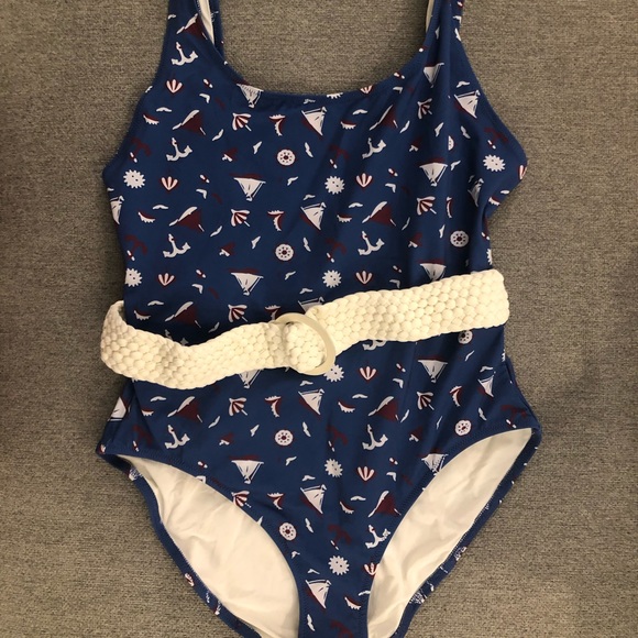 Solid & Striped Anne Marie with belt bateau! 🚤 💙🥳 - Picture 2 of 3